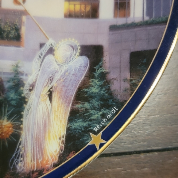 Rockefeller Center Limited Edition Numbered Collectors Plate - Picture 3 of 4